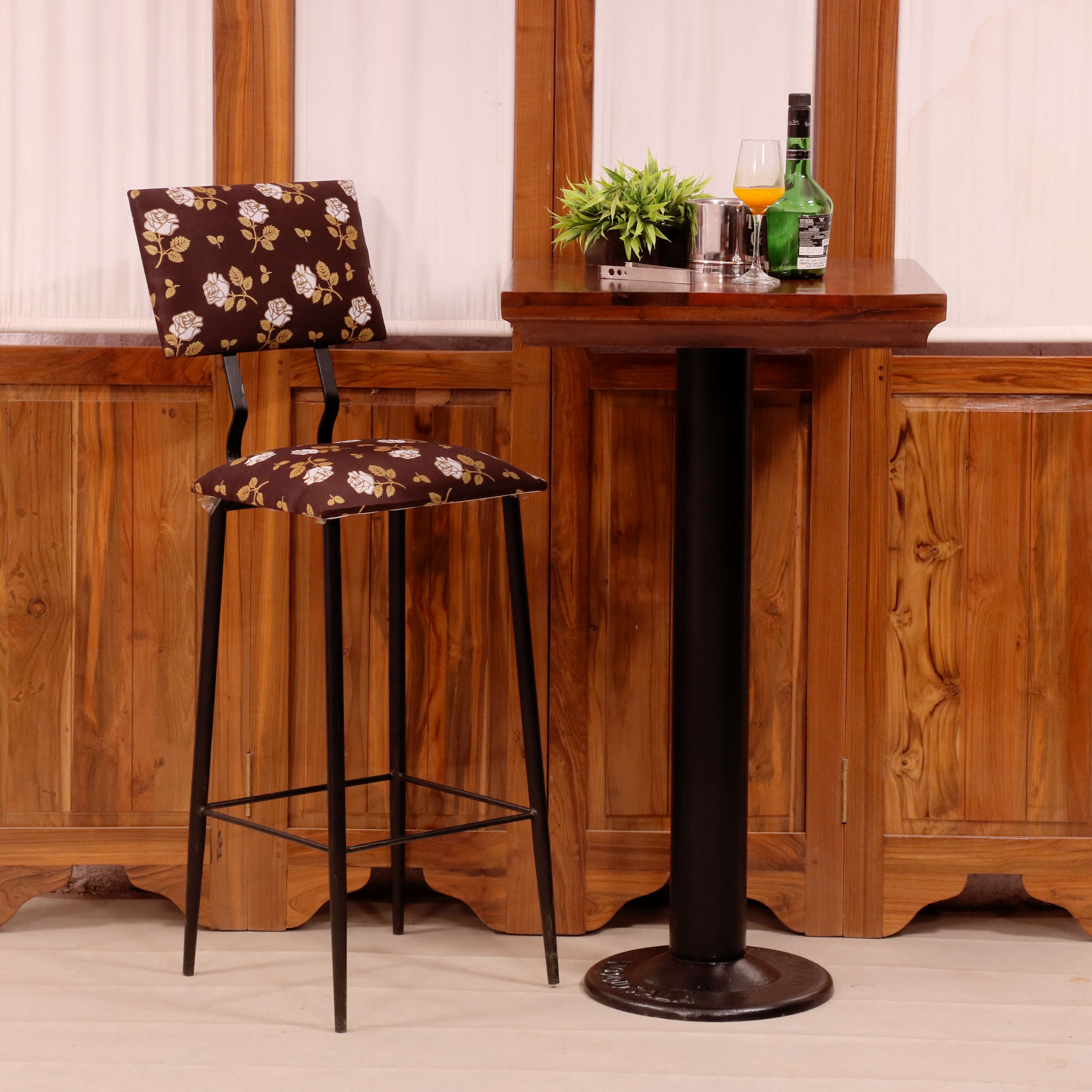 Abstract Back Wooden Handmade Classic Bar Chair Bar Chair